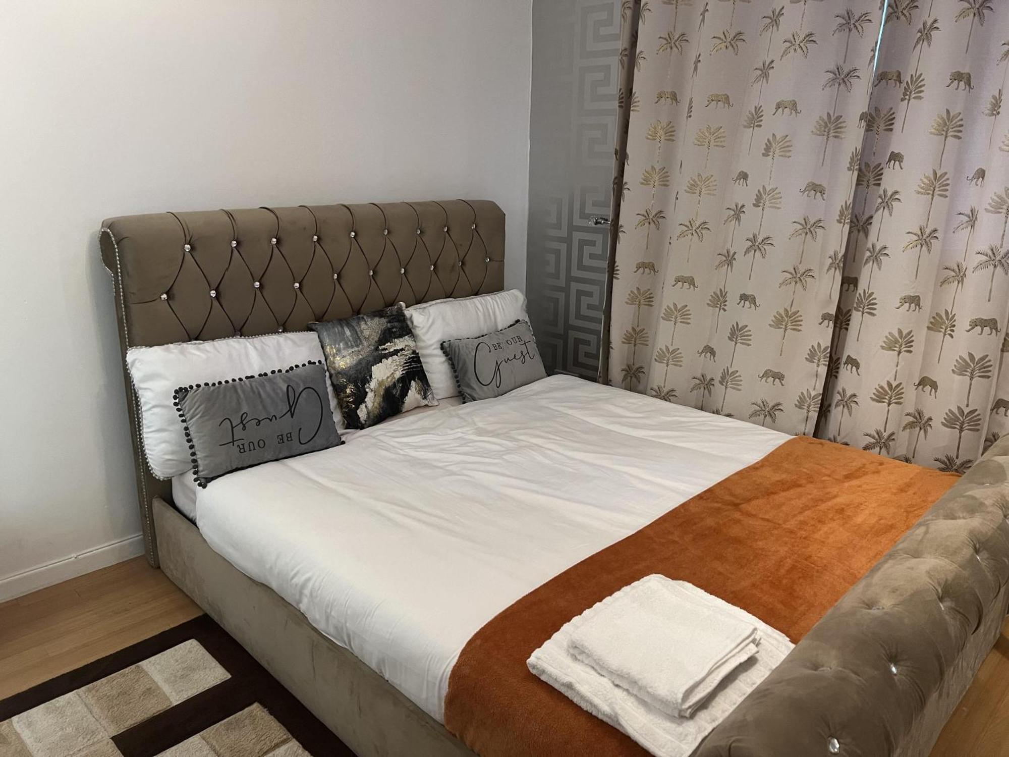 Basildon 3 Bedroom - Free Parking Private Garden Bagian luar foto